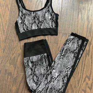 Fabletics seamless workout set